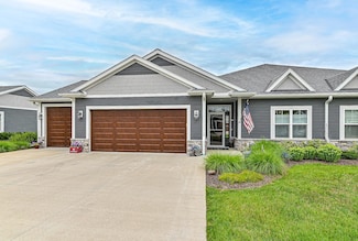 123 Phantom Lake Ct, Mukwonago, WI 53149