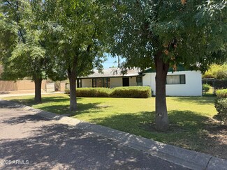 1447 E Town And Country Ln, Phoenix, AZ 85014
