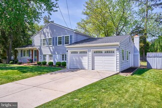 8504 Doyle Dr, Alexandria, VA 22308