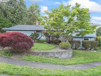 4027 SW 13th Ct, Gresham, OR 97080