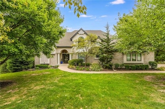 4319 N Hickory Ln, Kansas City, MO 64116