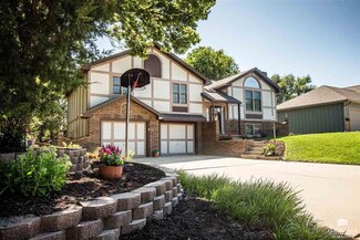 1013 S Webster St, Junction City, KS 66441