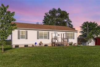 2943 NE Turkey Rd, Breckenridge, MO 64625