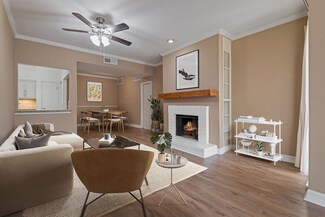 2100 Tanglewilde St Unit 321, Houston, TX 77063