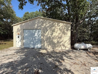 21215 Valley Rd, Warsaw, MO 65355