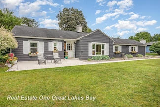 4185 Shattuck Rd, Saginaw, MI 48603