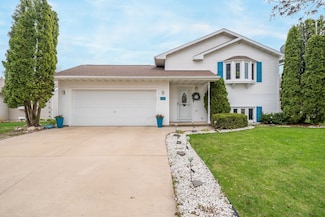 1288 Wheatfield Way, Oshkosh, WI 54904
