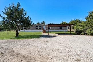 1517 County Road 2162, Barry, TX 75102