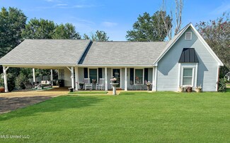 401 Olympic Dr, Flowood, MS 39232