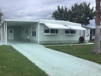 40 Monterey Way, Port St. Lucie, FL 34952