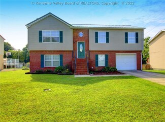 2355 Virginia Ave, Hurricane, WV 25526