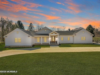615 Harding Rd, Little Silver, NJ 07739