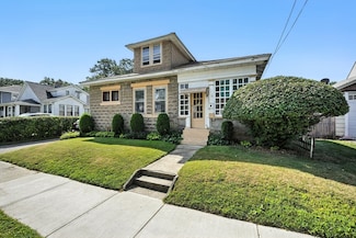 11 Ina St, Springfield, MA 01109