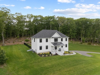 3 Ridge Valley Rd, Newtown, CT 06482