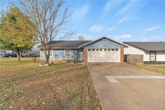 1706 S F St, Rogers, AR 72756