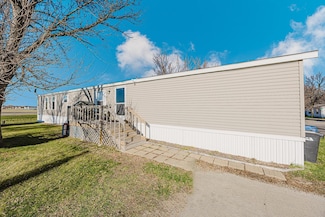 206 8th St NW, Dilworth, MN 56529