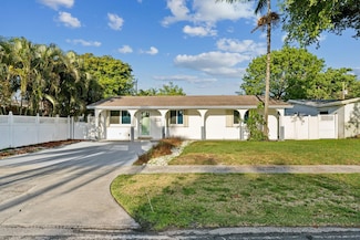 718 NW 9th Ave, Dania, FL 33004
