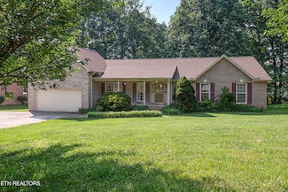 4512 Clairson Dr, Knoxville, TN 37931
