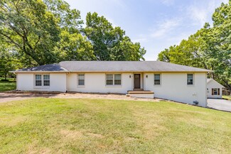 1014 Sunnyside Dr, Columbia, TN 38401