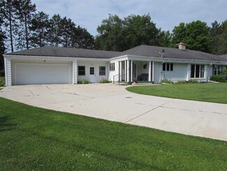 119 Picnic St, Tigerton, WI 54486