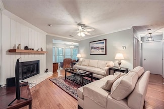 1204 Lake Pointe Cir, Roswell, GA 30075