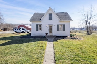 4126 Half Acre Rd, Batavia, OH 45103