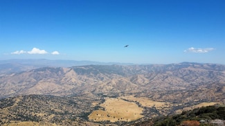 25610 Jacaranda Dr, Tehachapi, CA 93561