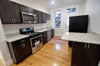 31 Harvard St Unit 2, Brookline, MA 02445