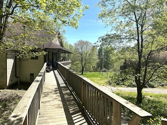 932 Bunker Hill Rd, Jefferson, ME 04348