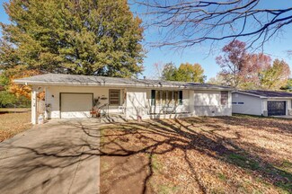 1865 E Edgewood St, Springfield, MO 65804