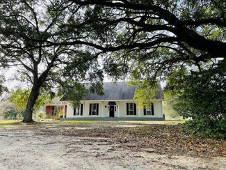 16 R T Lee Rd, Carriere, MS 39426