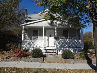 988 Rural St, Aurora, IL 60505