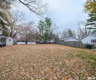 0 Gunion Ave, Pekin, IL 61554