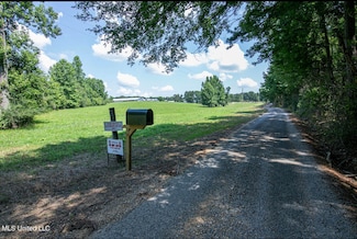 127 Progress Rd, Prentiss, MS 39474