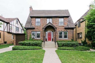 2240 Lincolnwood Dr, Evanston, IL 60201