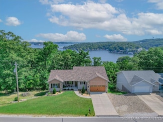 1722 Cherokee Rd, Lake Ozark, MO 65049