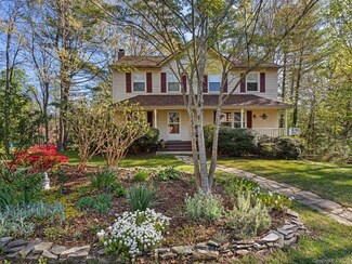 8 Glen Crest Dr, Arden, NC 28704