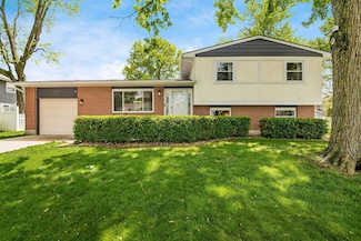 237 Saint Johns Ct N, Columbus, OH 43230