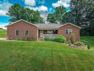 5760 E Hill Park Dr, Dubois, IN 47527