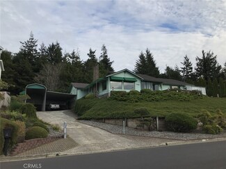 705 Prefontaine Dr, Coos Bay, OR 97420