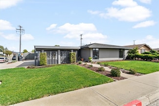 916 E Bush Ave, Lompoc, CA 93436