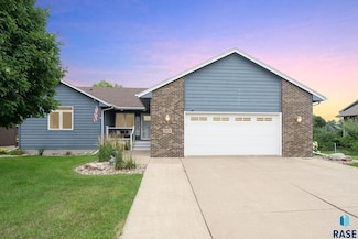 3604 W 90th St, Sioux Falls, SD 57108