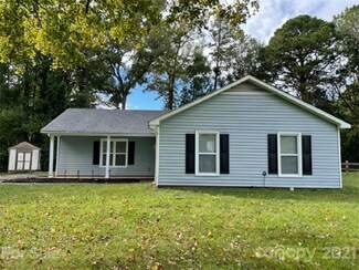 3337 Cross Winds Rd, Charlotte, NC 28227