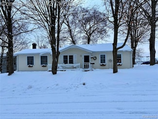 41 Charles St, Hillsdale, MI 49242