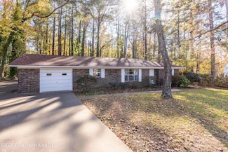 249 Auburn Dr, Alexander City, AL 35010