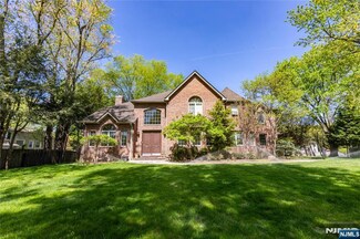 5 Kenyon Ct, Norwood, NJ 07648