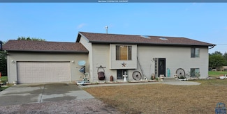 423 Golf Rd, South Sioux City, NE 68776