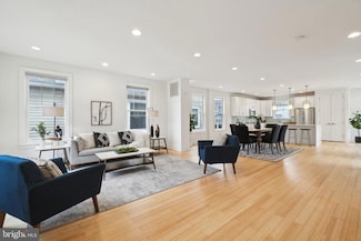 2837 Myrtle Ave NE, Washington, DC 20018