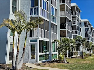 4900 38th Way S Unit 201, Saint Petersburg, FL 33711