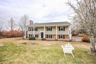 377 High St, Candia, NH 03034